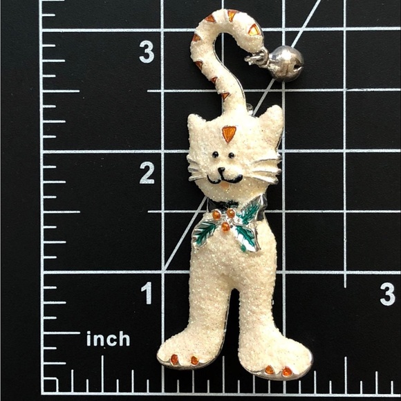 Adorable vintage Christmas cat brooch - Picture 4 of 9